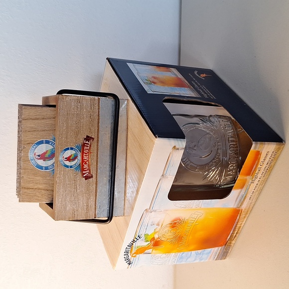 #ADW Margartaville set of 4 - 20 fl oz highball glasses and 4 coasters - Picture 5 of 6